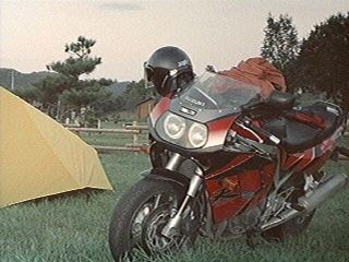 gsxr1100n_f.jpg (20236 バイト)